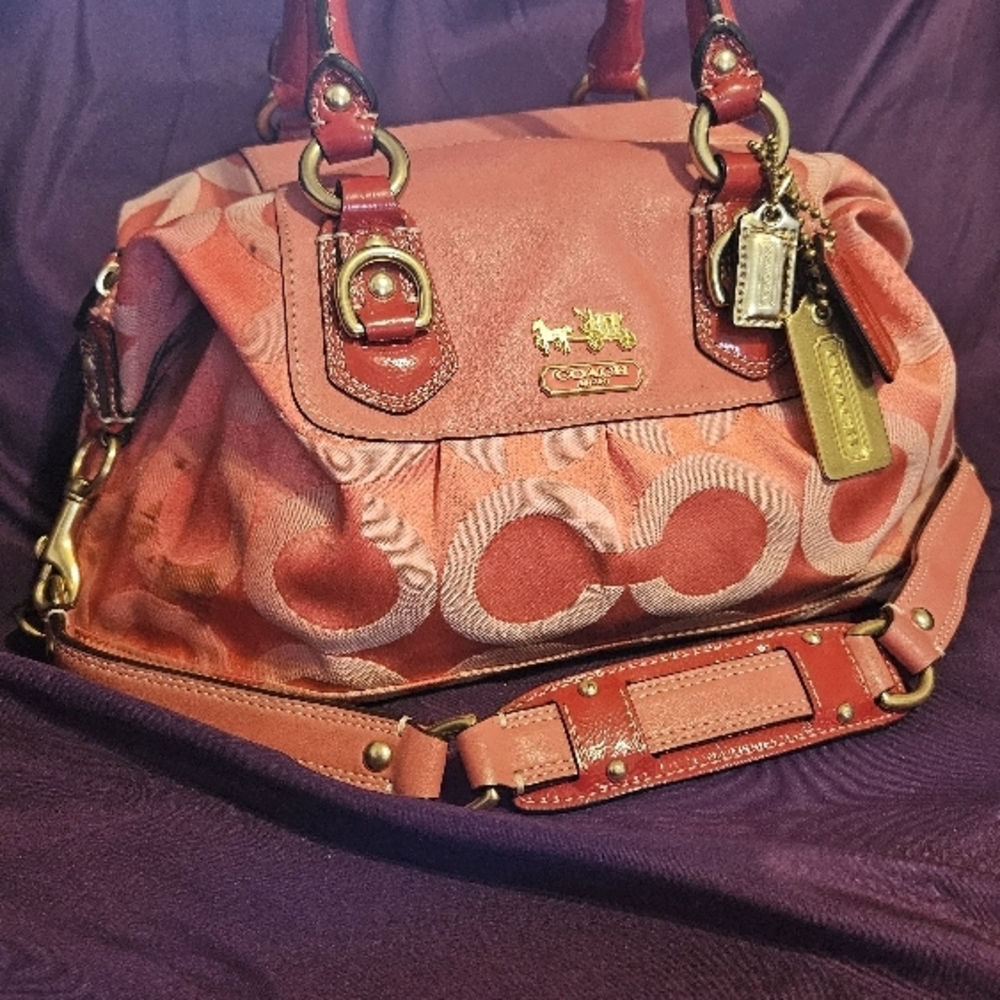 VINTAGE COACH MADISON Art 12947 Coral Pink Signature Jacquard Shoulder Bag
